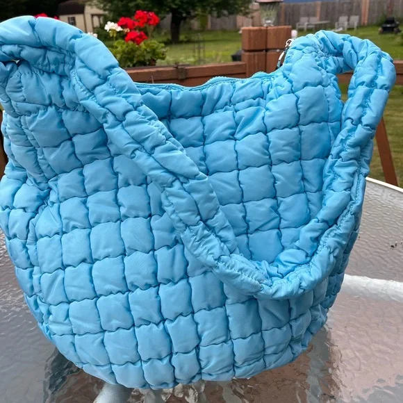 Quilted Blue Shoulder Bag - Picture 2 of 5